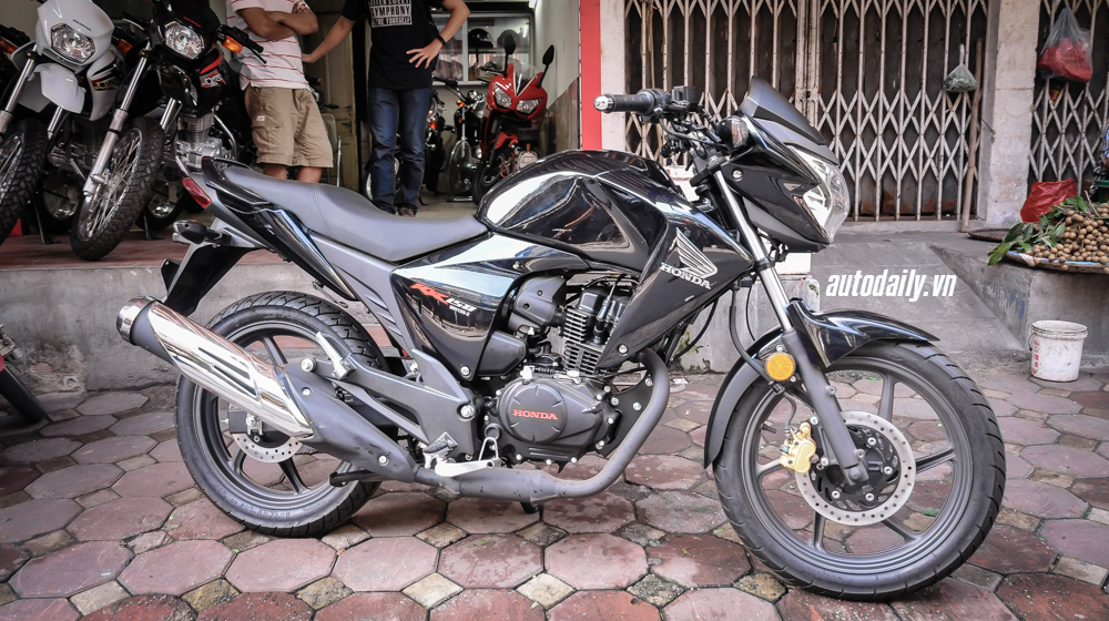 Ảnh chi tiết Honda RR150 tại Hà Nội